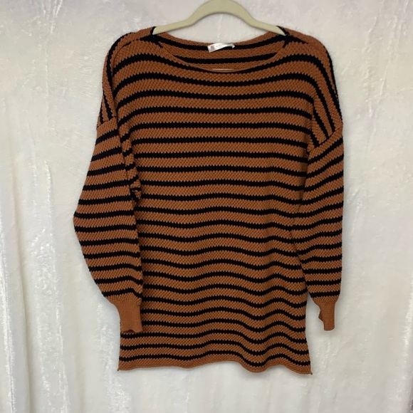 Women’s Striped Sweater Size Medium - Picture 1 of 8
